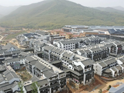 宜興窯湖小鎮(zhèn)二標(biāo)段配電房國(guó)慶前順利完成送電！